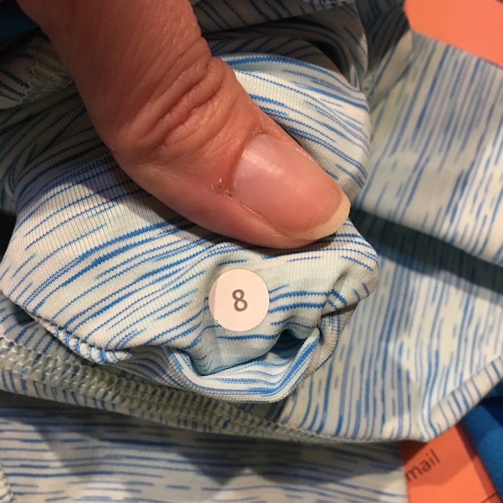 Lululemon Leggings - Size 8 - Picture 8 of 8